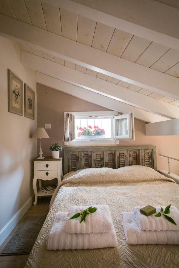 Lianelia Boutique Village House Argyrades エクステリア 写真