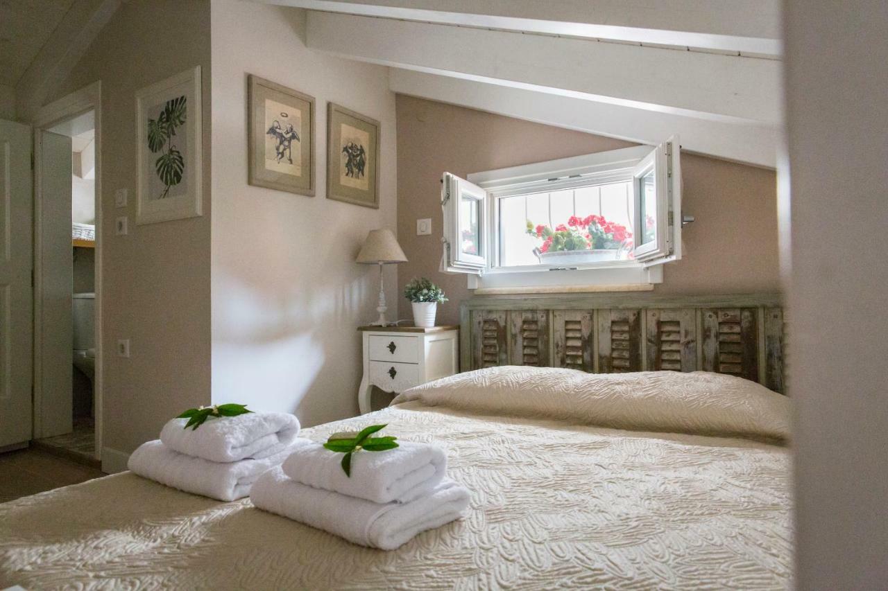 Lianelia Boutique Village House Argyrades エクステリア 写真